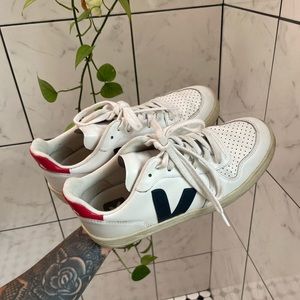 Veja Sneakers